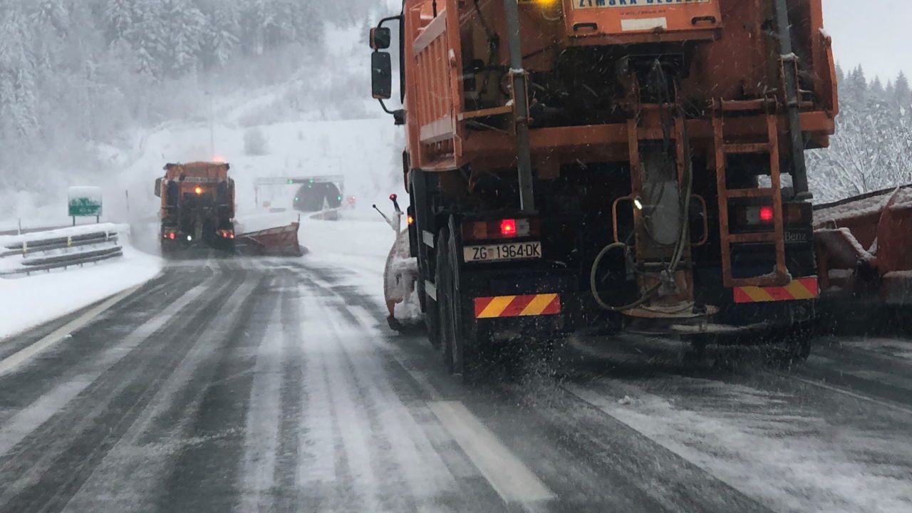 Neodgovorni vozači najčešći uzrok zastoja za zimskih uvjeta na cestama
