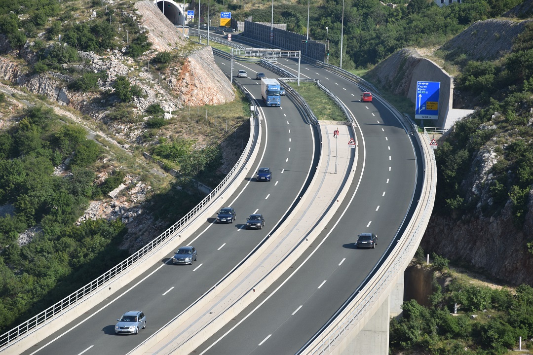 Zbog teških prekršaja lani u Hrvatskoj trajno oduzeta 53 vozila