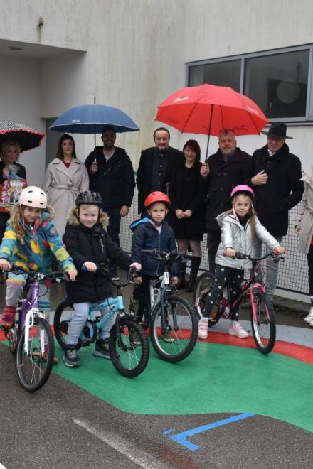 Dječji vrtić Čavlić u Čavlima dobio prometni poligon