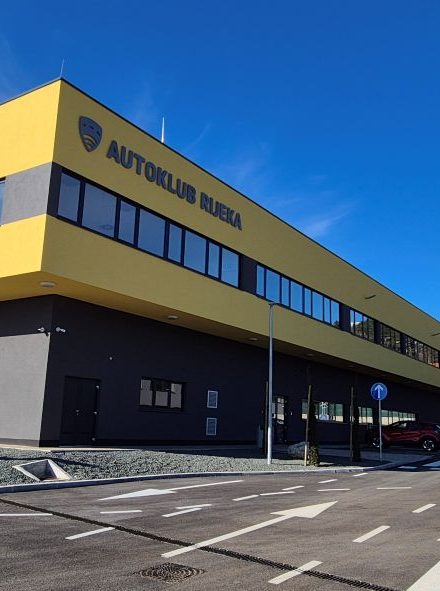 Najveća investicija u 80-godišnjoj povijesti Autokluba Rijeka: Centar za vozače na Rujevici otvara vrata u ožujku